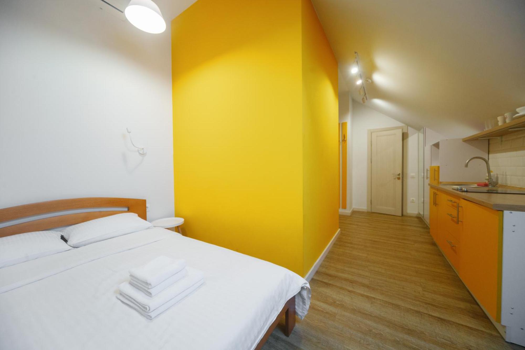 Bonapart Delux Leópolis Exterior foto